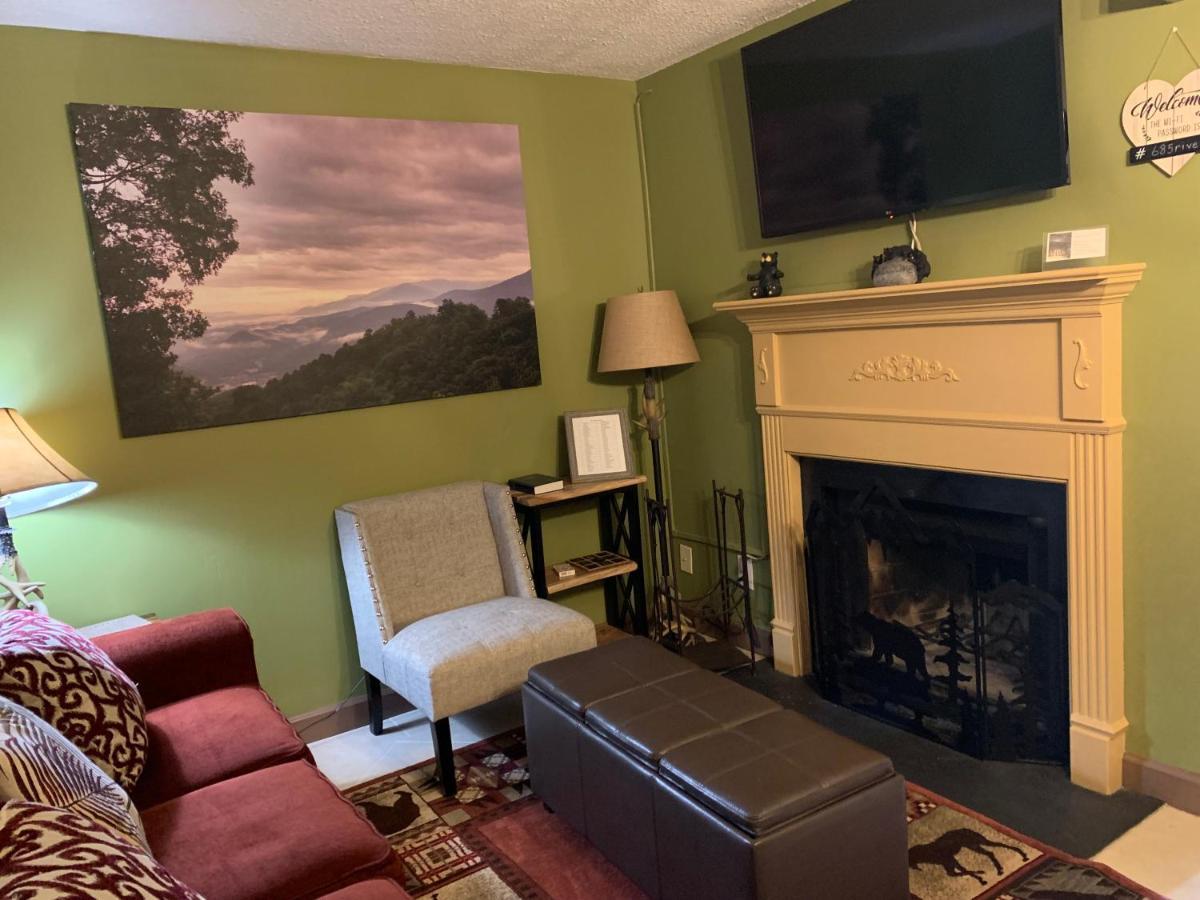 Oak Square Rentals Gatlinburg Esterno foto